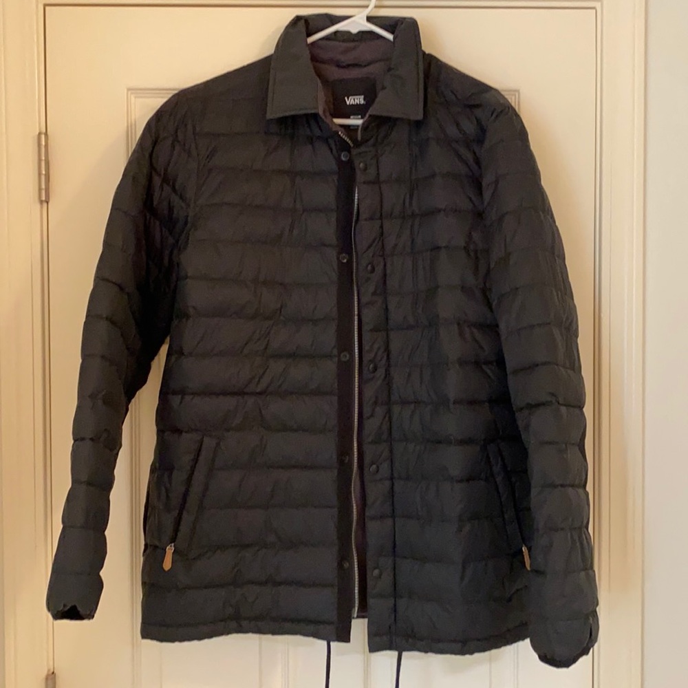 Men’s black puffer jacket